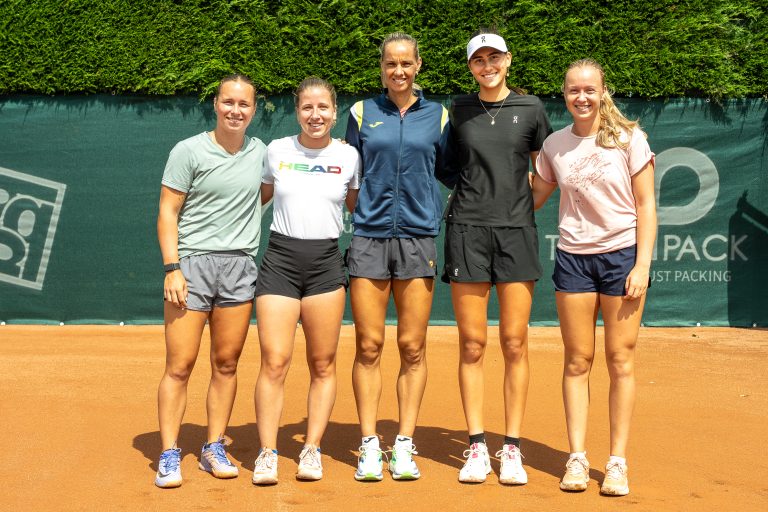 20260706 FVL Sportshoots - Sportsnap Tennis- vlnr- Sarah van Emst, Antonia Stoyanov en Britt Du Pree., Arantxa Rus, Isis Louise van den Broek-1